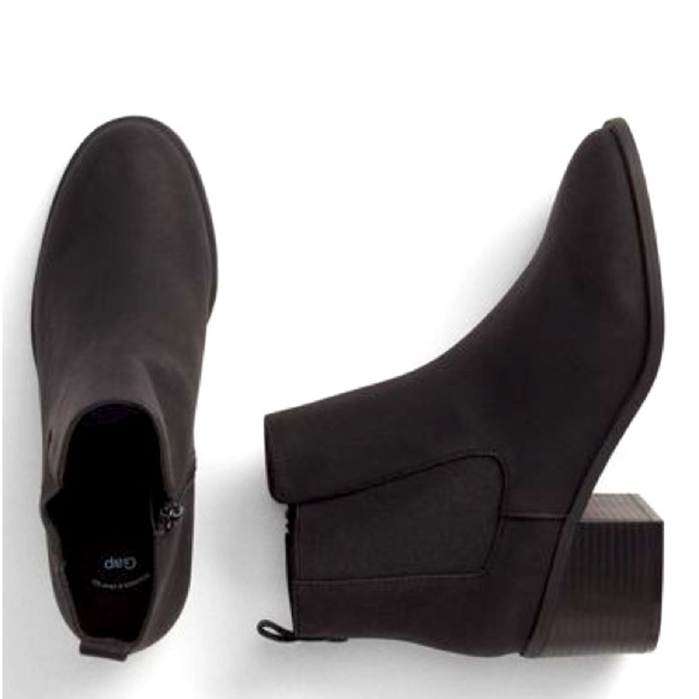 GAP Women's Black Chelsea Boots In Faux Leather